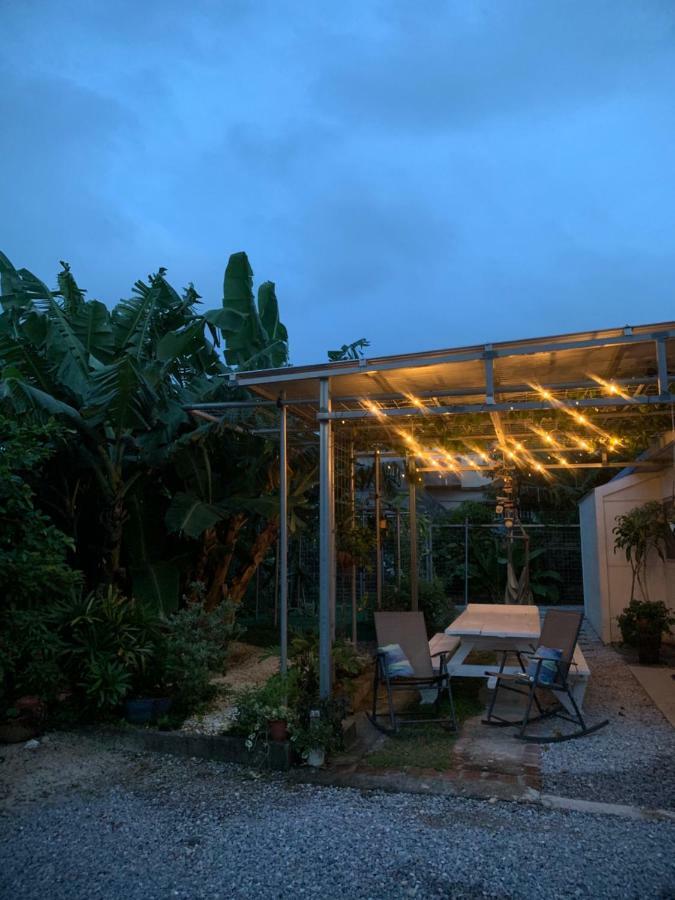 Hacobune Tinyhouse Onna Exterior photo
